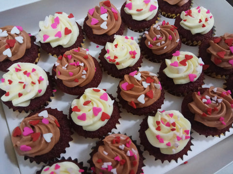 Heart Sprinkles Mini Cupcakes (Box of 20) - Cuppacakes - Singapore's Very Own Cupcakes Shop